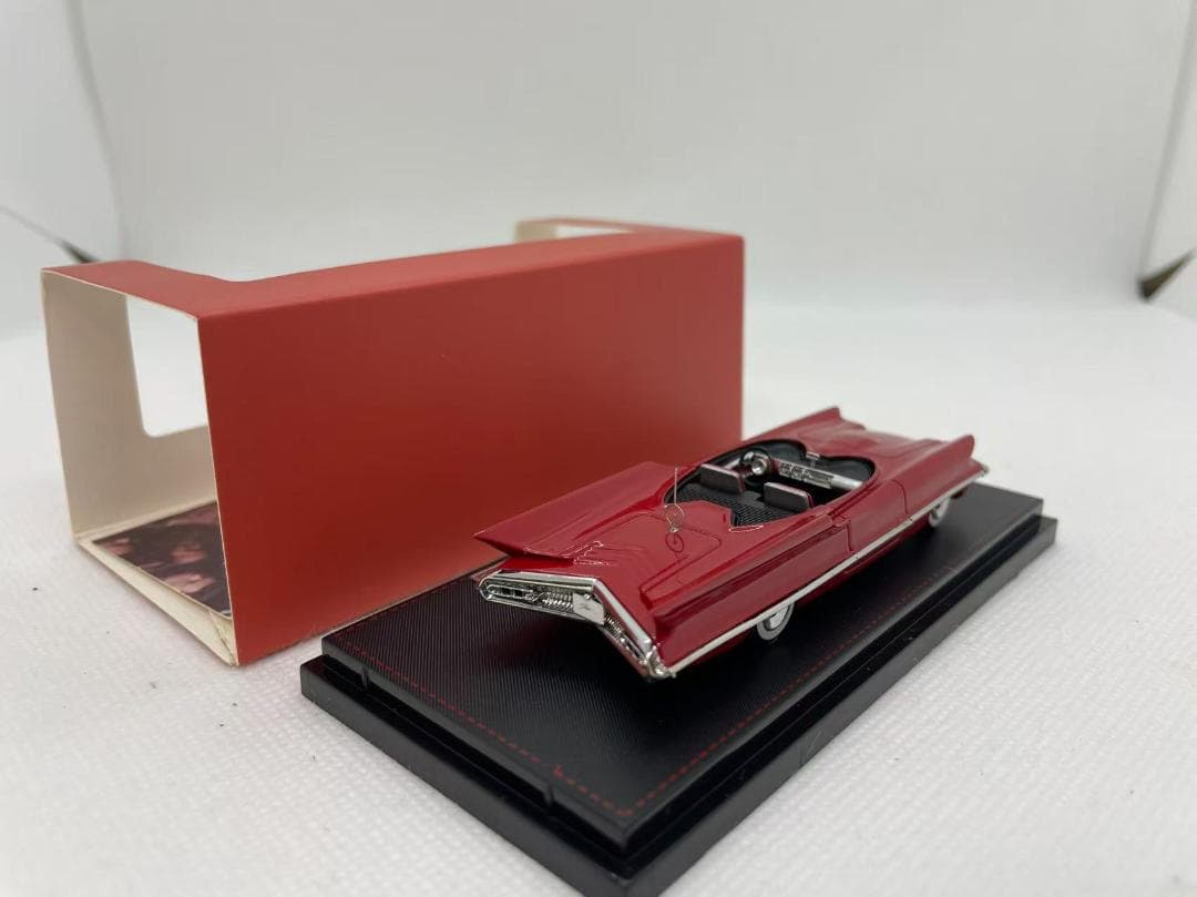 4R-776 HRN-Model 1/64 リンカーン フューチュラ