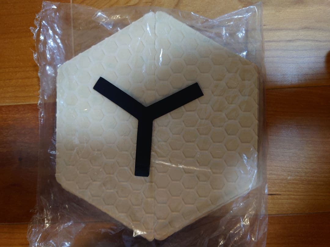 サーフィン 凸凹が吸盤の様なシリコンゲルクリアデッキパッド41(内ハーフ4枚)