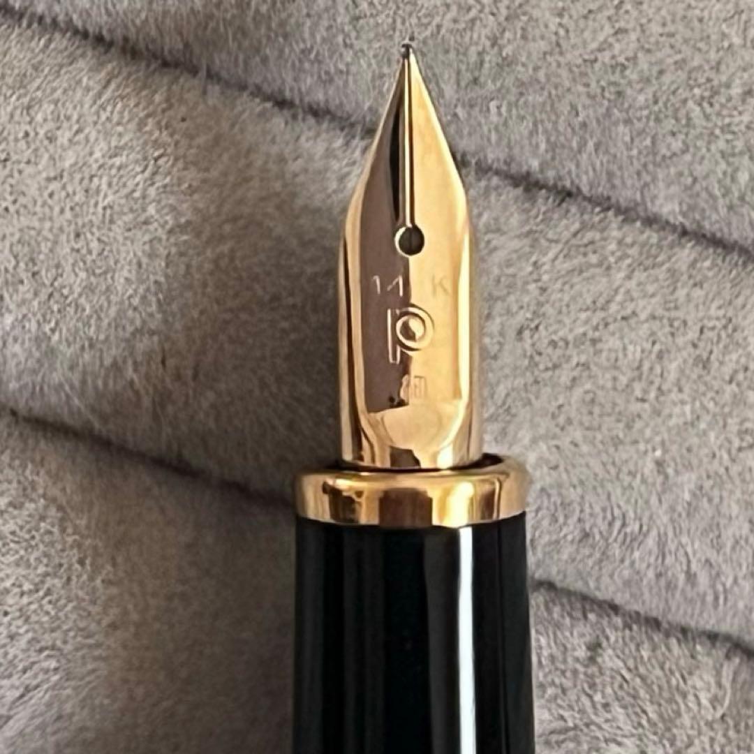 美品　PLATINUM プラチナ 万年筆 14K 桜 蒔絵風 ブラック ゴールド