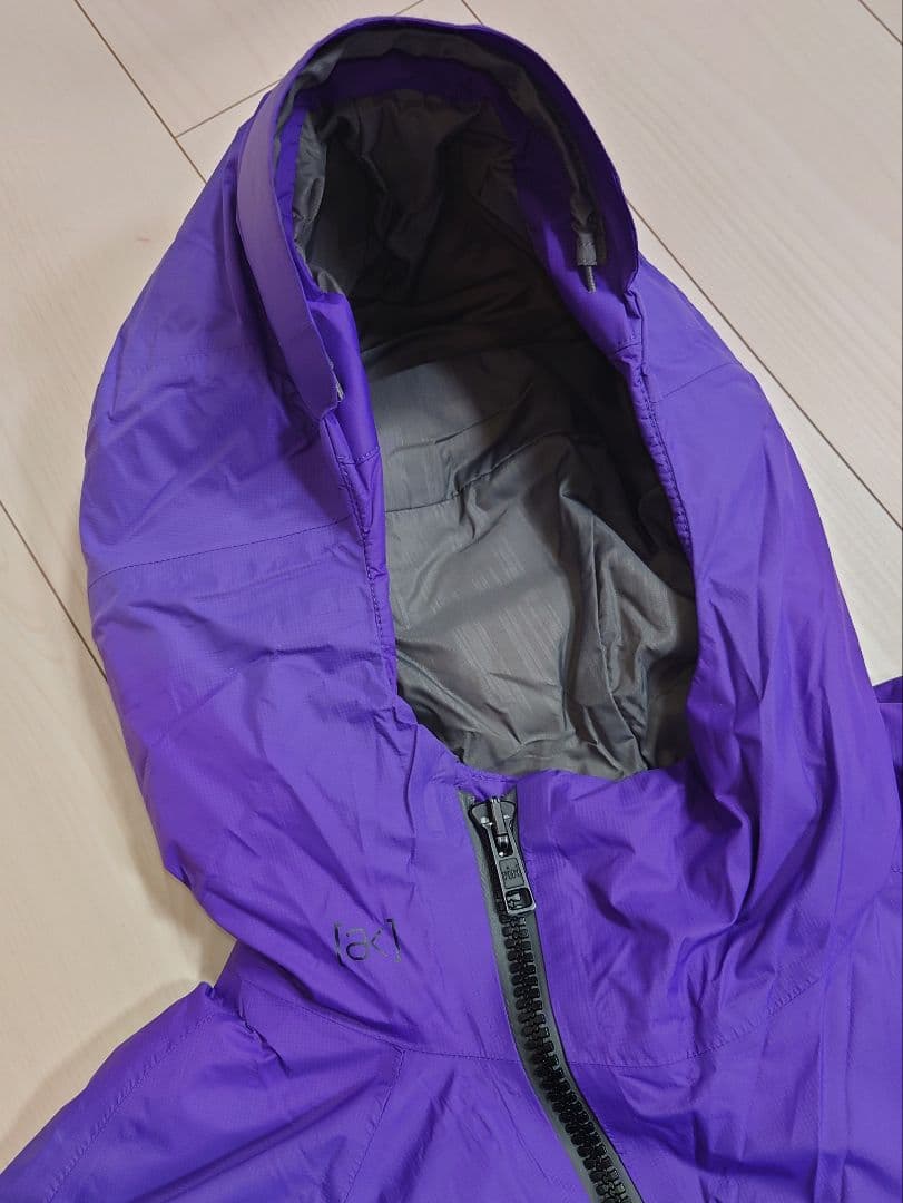 【週末値下げ】BURTON［ak］スノーボードウェア ダウン GORE-TEX