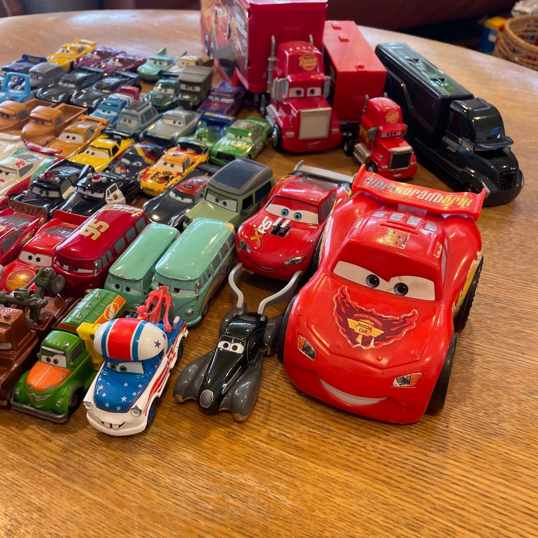 カーズ ミニカー 約85台 セット 専用トラック付き トミカ