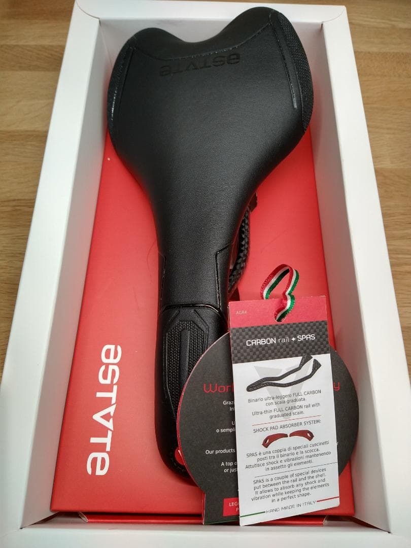 アスチュート ASTUTE SKYLITE SR カーボンレール サドル