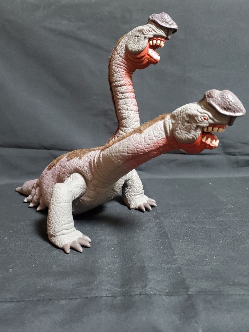 ウィロー 二頭の怪獣 エボリスク フィギュア