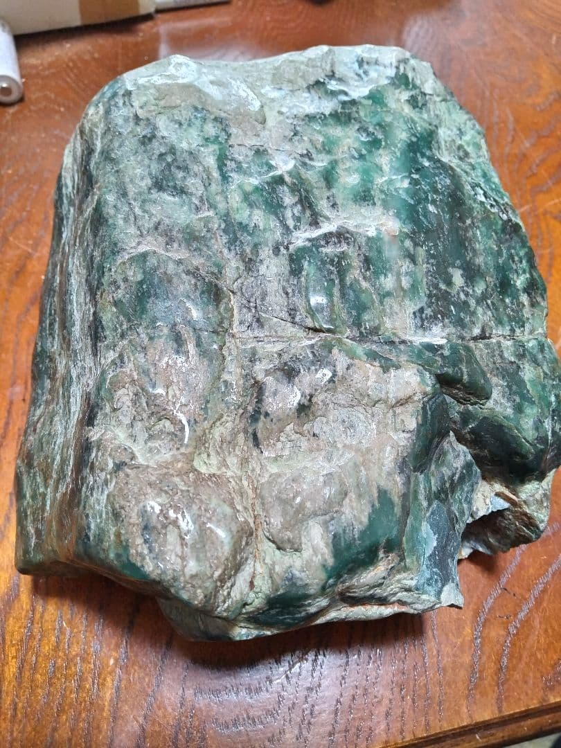 2.522Kgの糸魚川 姫川の翡翠