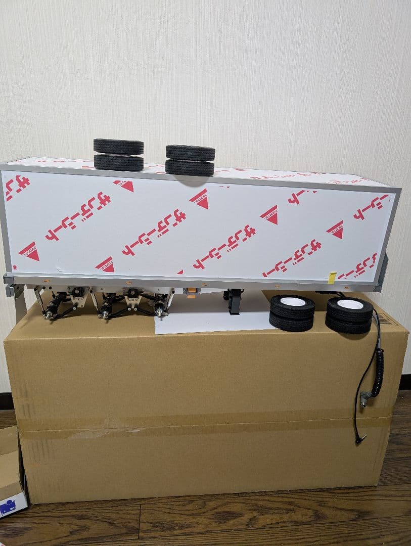 タミヤ1/14スカニア770S6x4のダブルストレーラーです