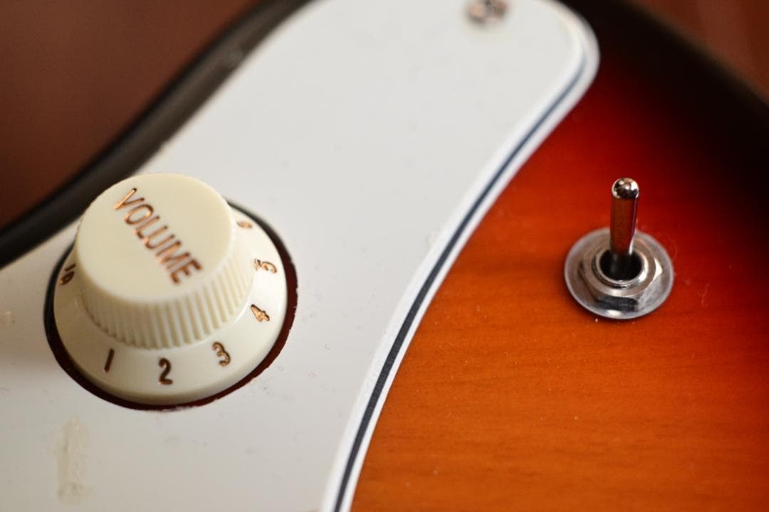 ギター FERNANDES ZO3-ST 3Tone Sunburst