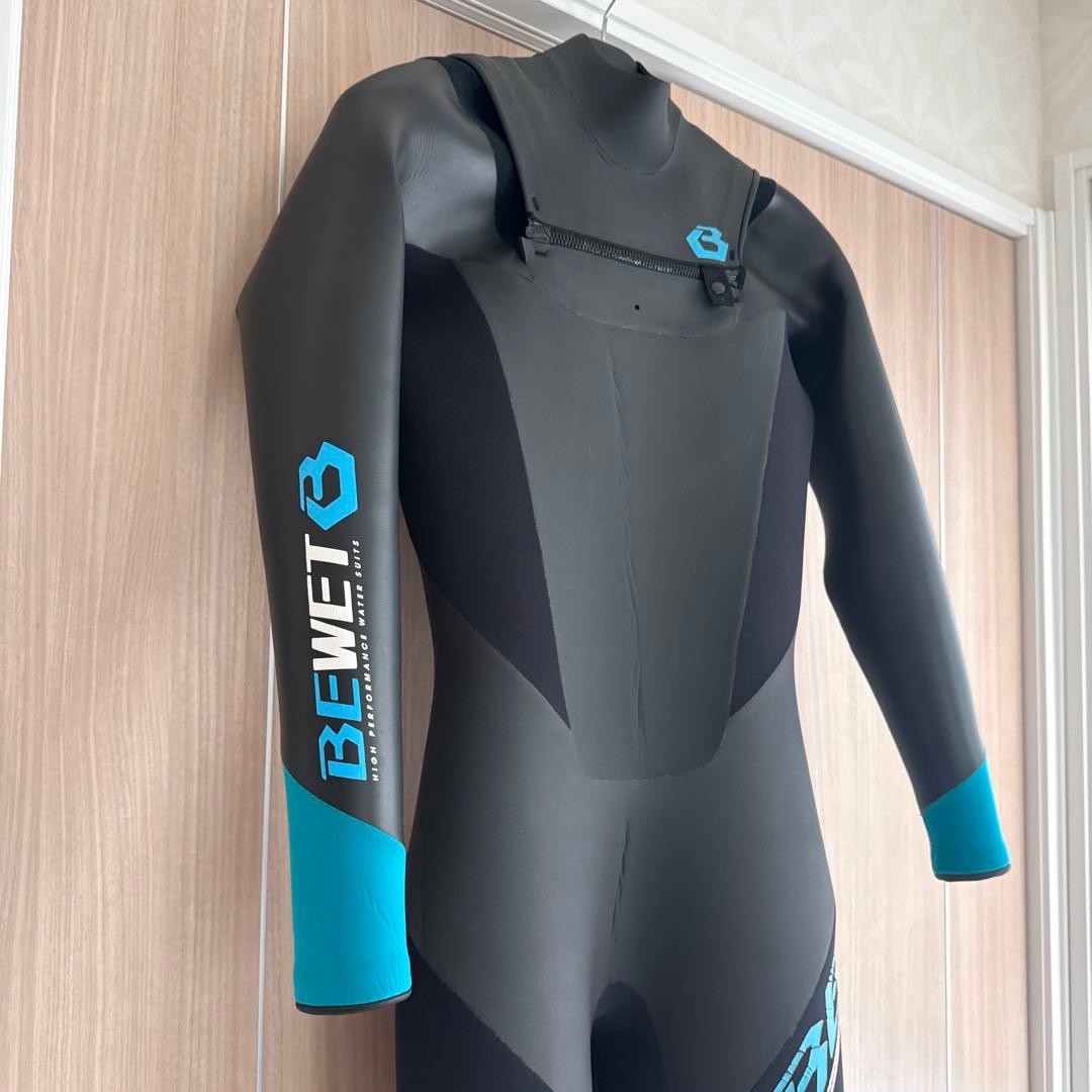 カ*ニ様 BEWET セミドライフルスーツ