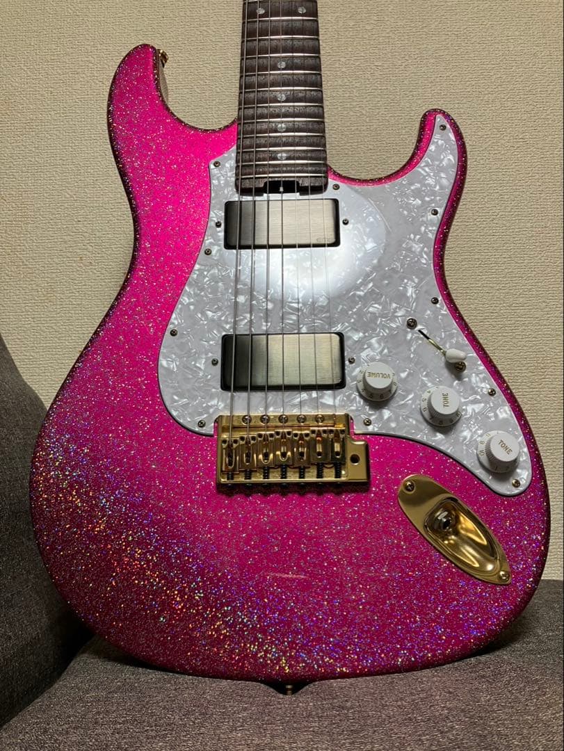 ピンクグリッターエレキギター