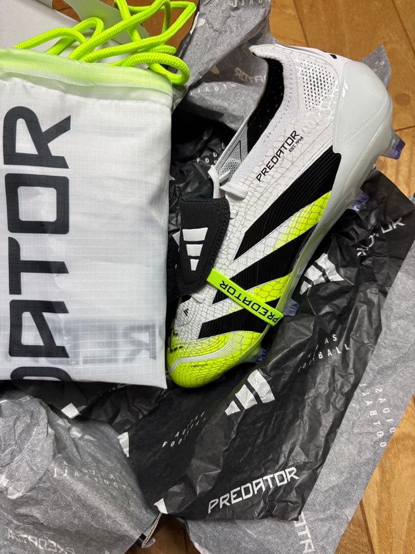 新品　特価　限定品　アディダス　プレデター Elite FT FG 26cm