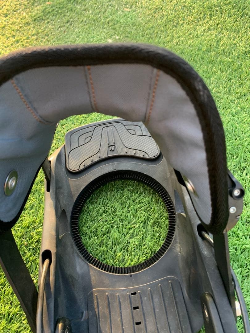 FLOW ビンディング リアエントリー　サイズM ？フロー　スノーボード