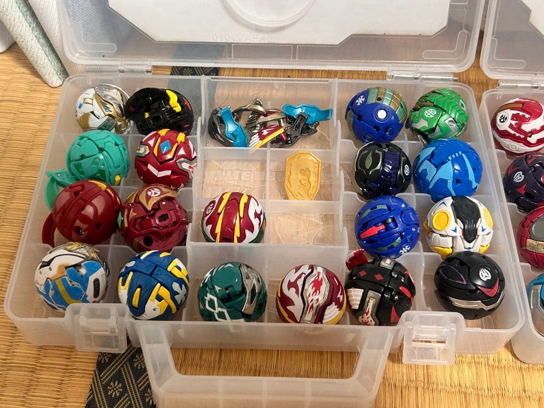 爆丸 まとめ売りセット ケース、カード、フィールド付き