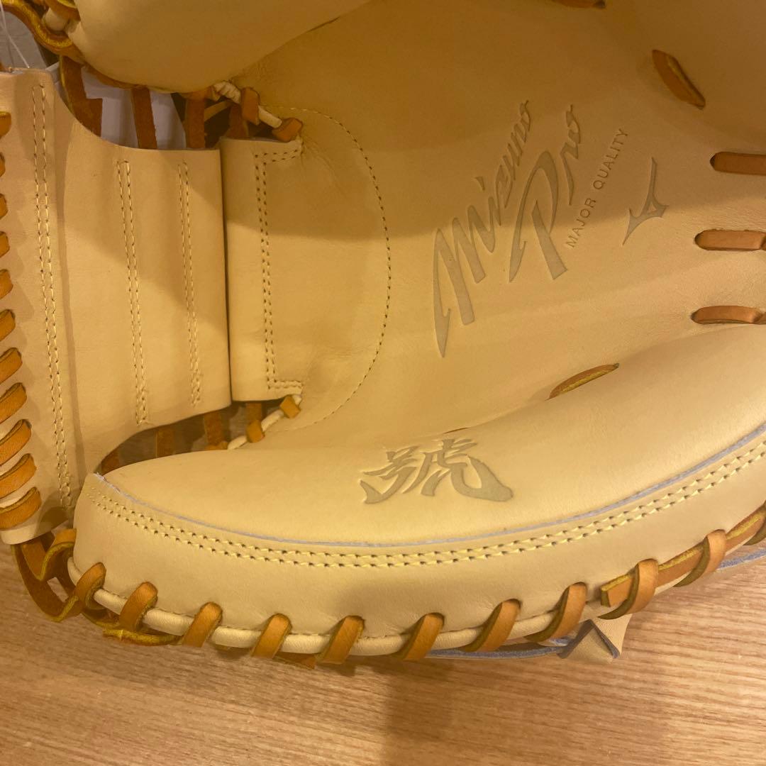 ミズノプロ　硬式用　キャッチャーミット　定価68,200円　高校野球対応