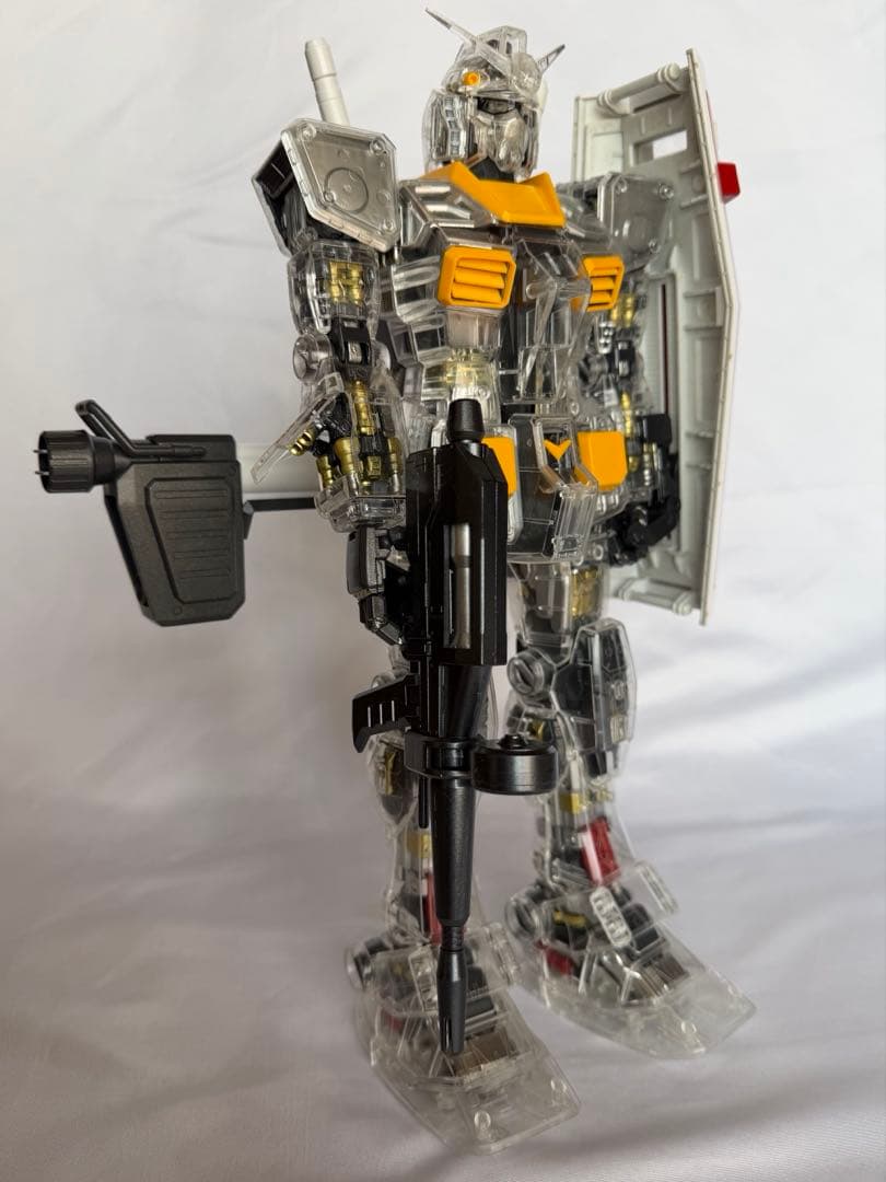 1/60 RX78-2ガンダム パーフェクトグレード クリアモデル