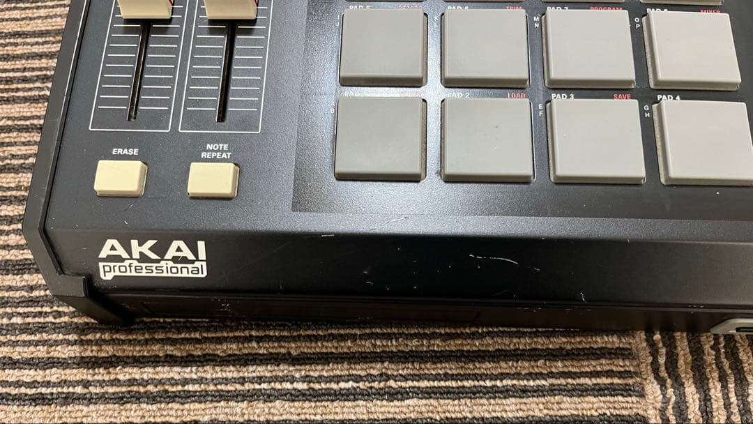 AKAI MPC2500サンプラー　road readyケース付き