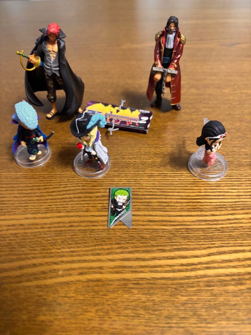 ワンピース ワールドコレクタブルフィギュア まとめ売り シャンクス ロジャー