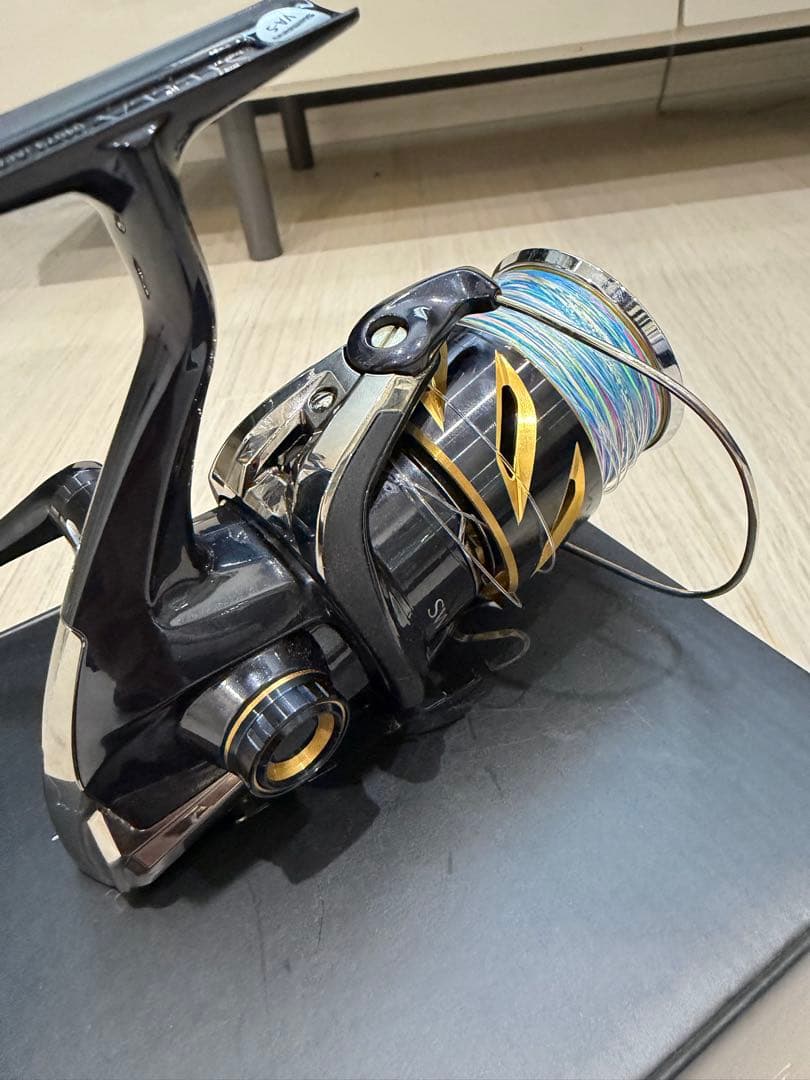 「シマノ ステラ SW4000HG カスタムハンドルノブ付」）