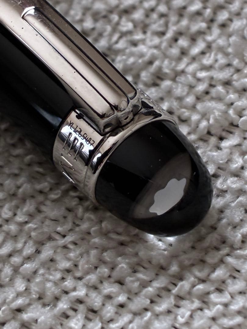 チ*ー様 ◾️モンブラン◾️スターウォーカー ボールペン◾️ミッドナイトブラック