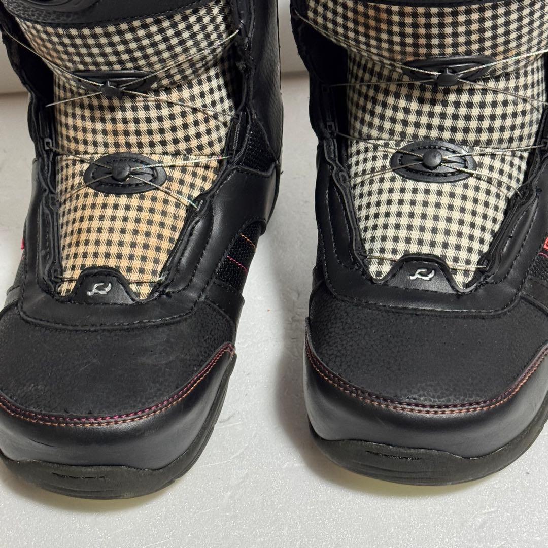 25.5cm 女性用スノーボードブーツ ブラック/ピンク