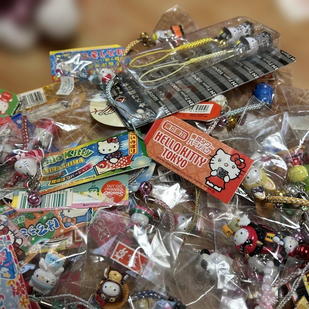 ご当地限定ハローキティ ストラップ セット