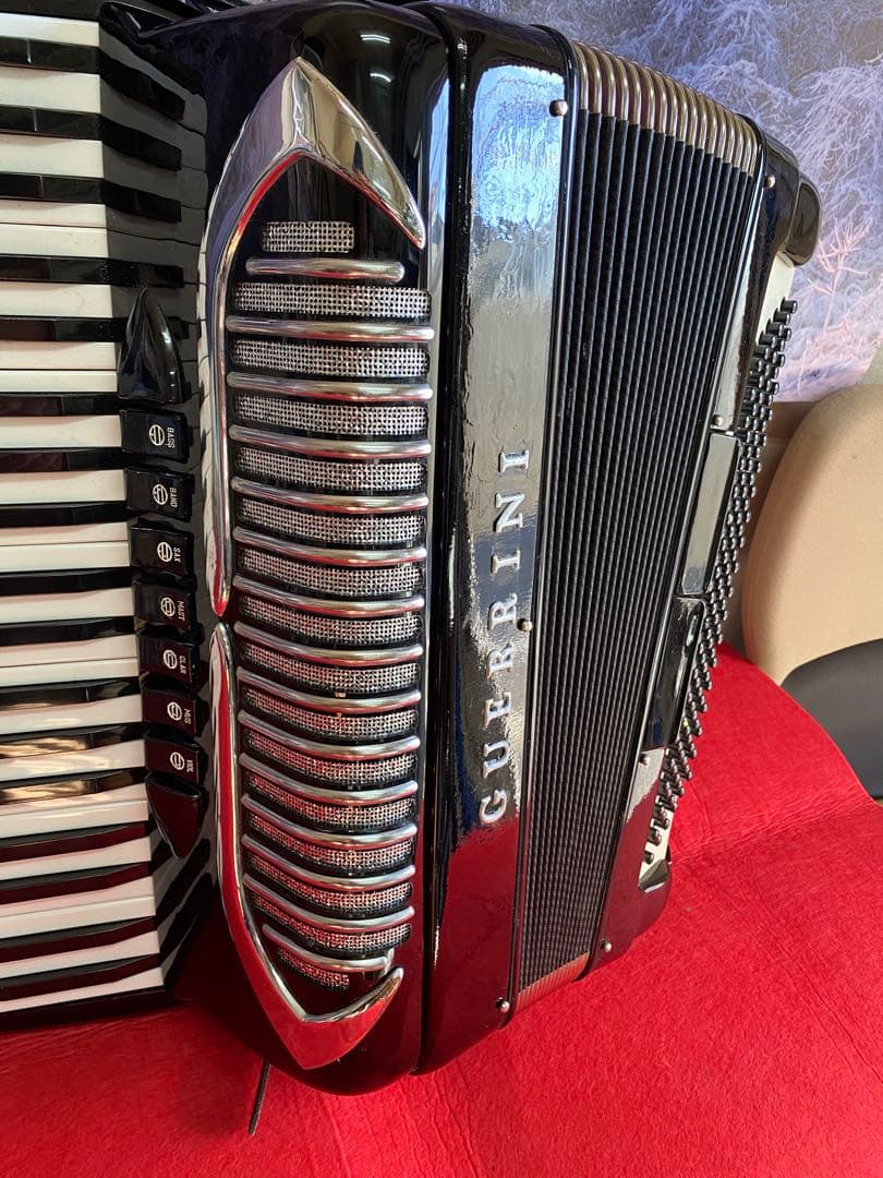 GHERRNI 41鍵軽量9.5k赤蛇腹即演奏可同じ型でも黒スイッチ優れたリ-ド