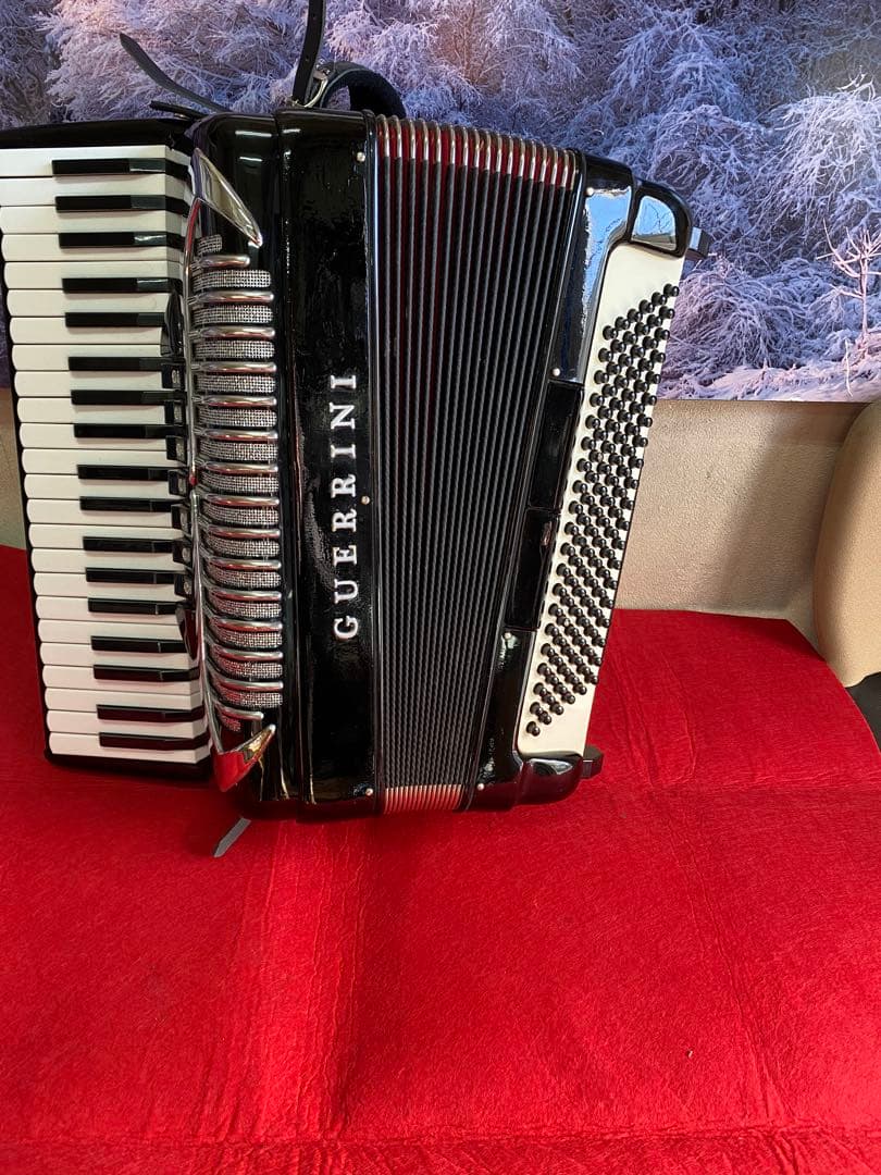 GHERRNI 41鍵軽量9.5k赤蛇腹即演奏可同じ型でも黒スイッチ優れたリ-ド