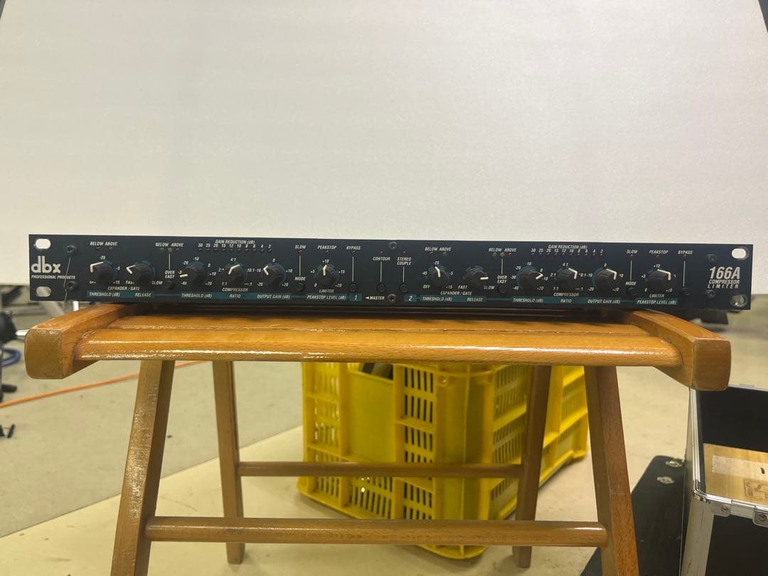 DTM・DAW dbx 166A COMPRESSOR LIMITER