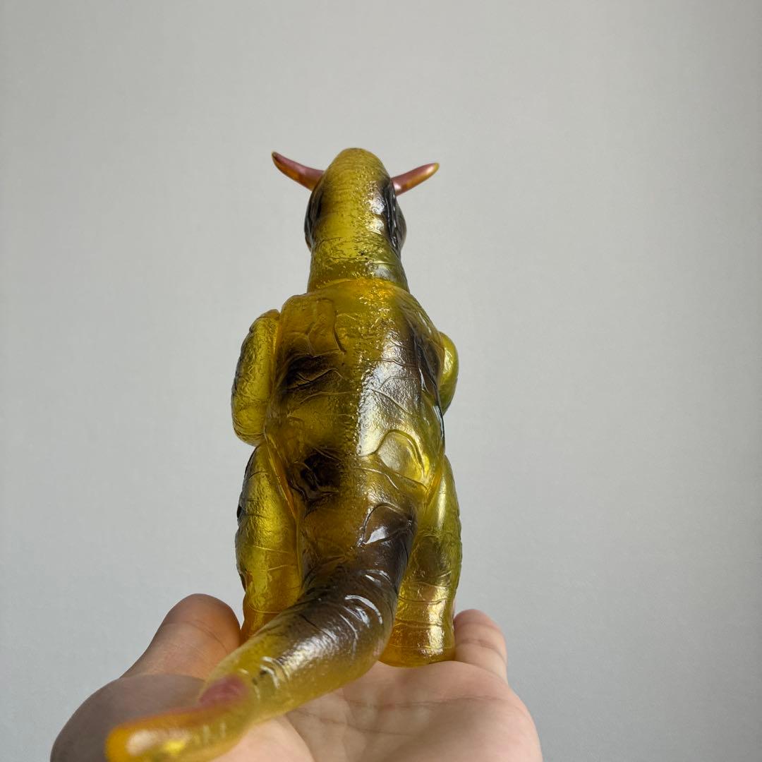 ケ*ン様 ウルトラマン エレキング クリア ソフビ