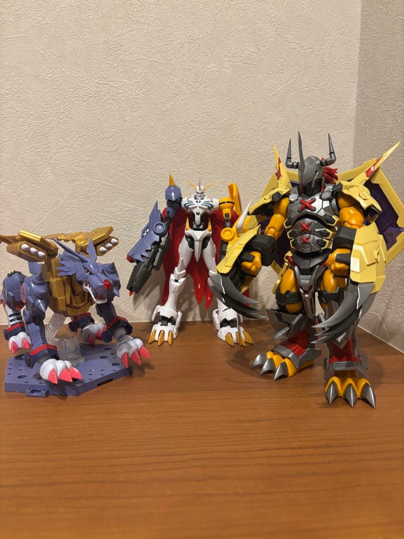 デジモン組立済プラモ　ウォーグレイモン・メタルガルルモン・オメガモン3体セット