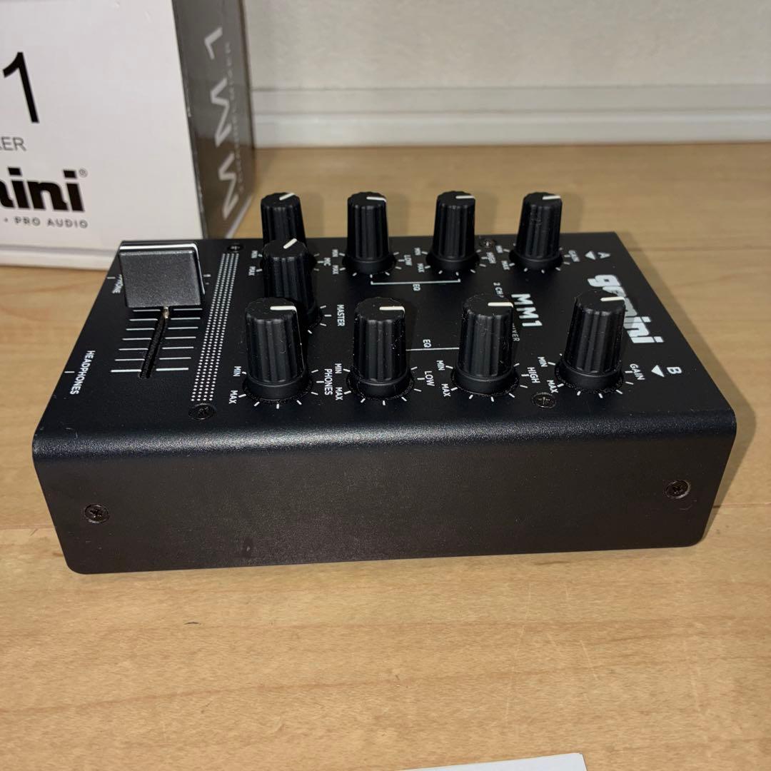 【美品】GEMINI DJ ミキサー ポータブル 2ch MM1