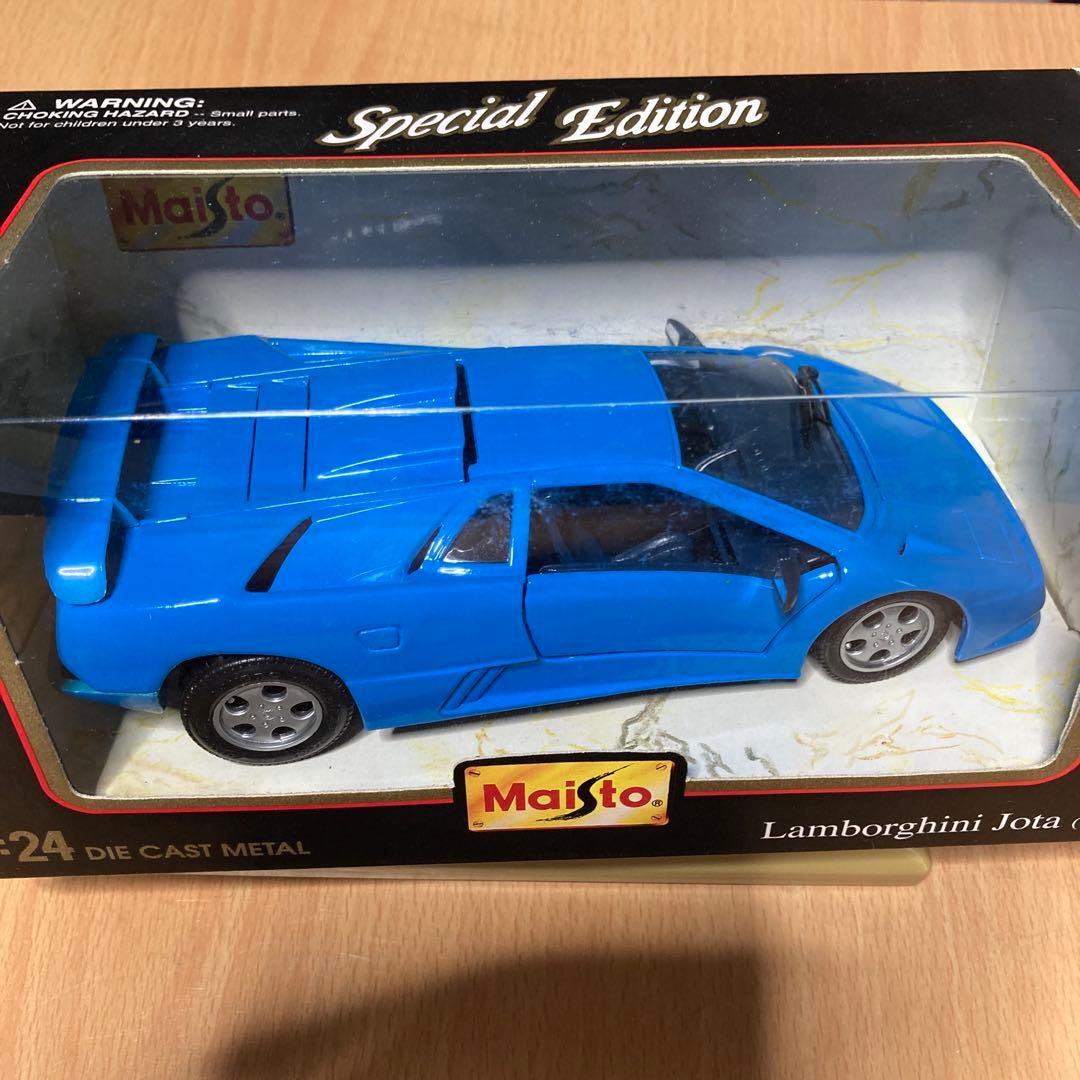 Maisto Ferrari 3台、ランボルギーニ シボレーの5台