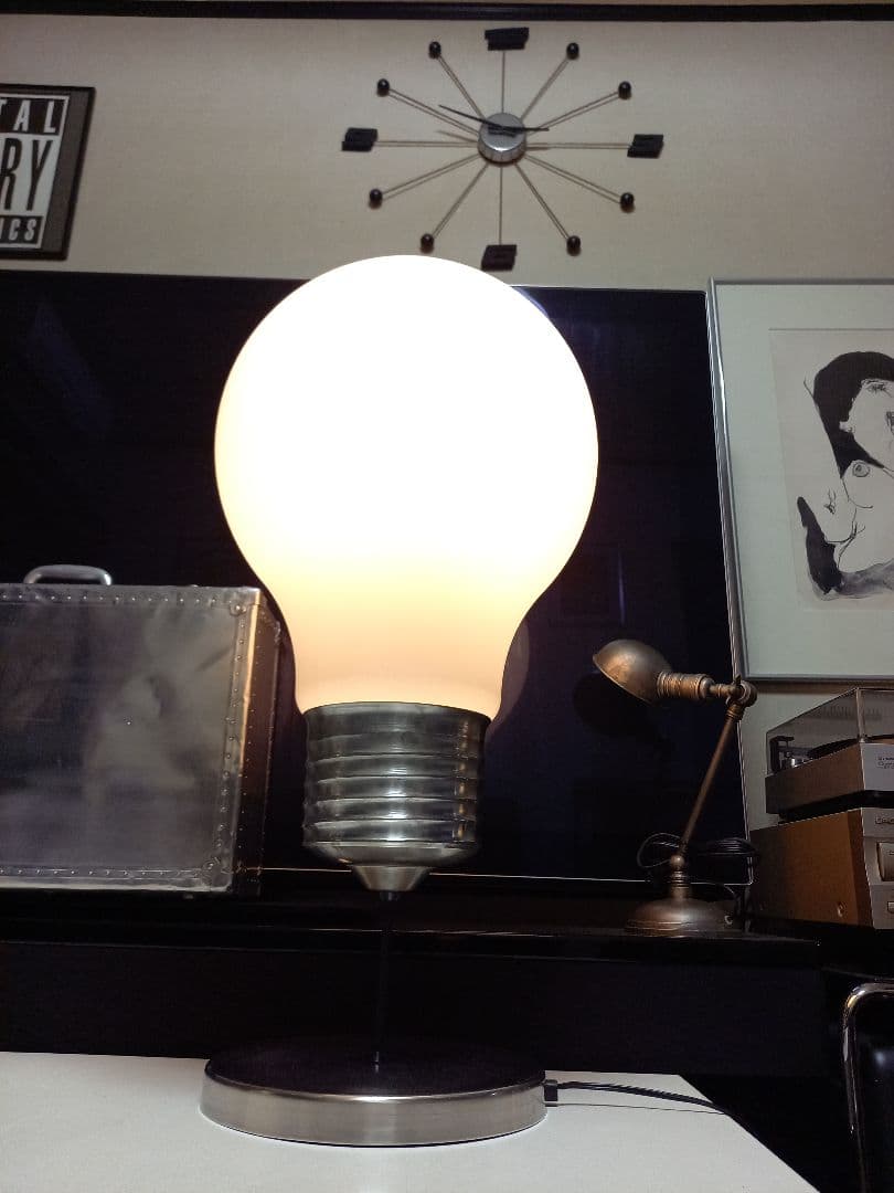 レア品　ポストモダン　ヴィンテージ　電球型　オブジェ　フロア　スタンド　ライト