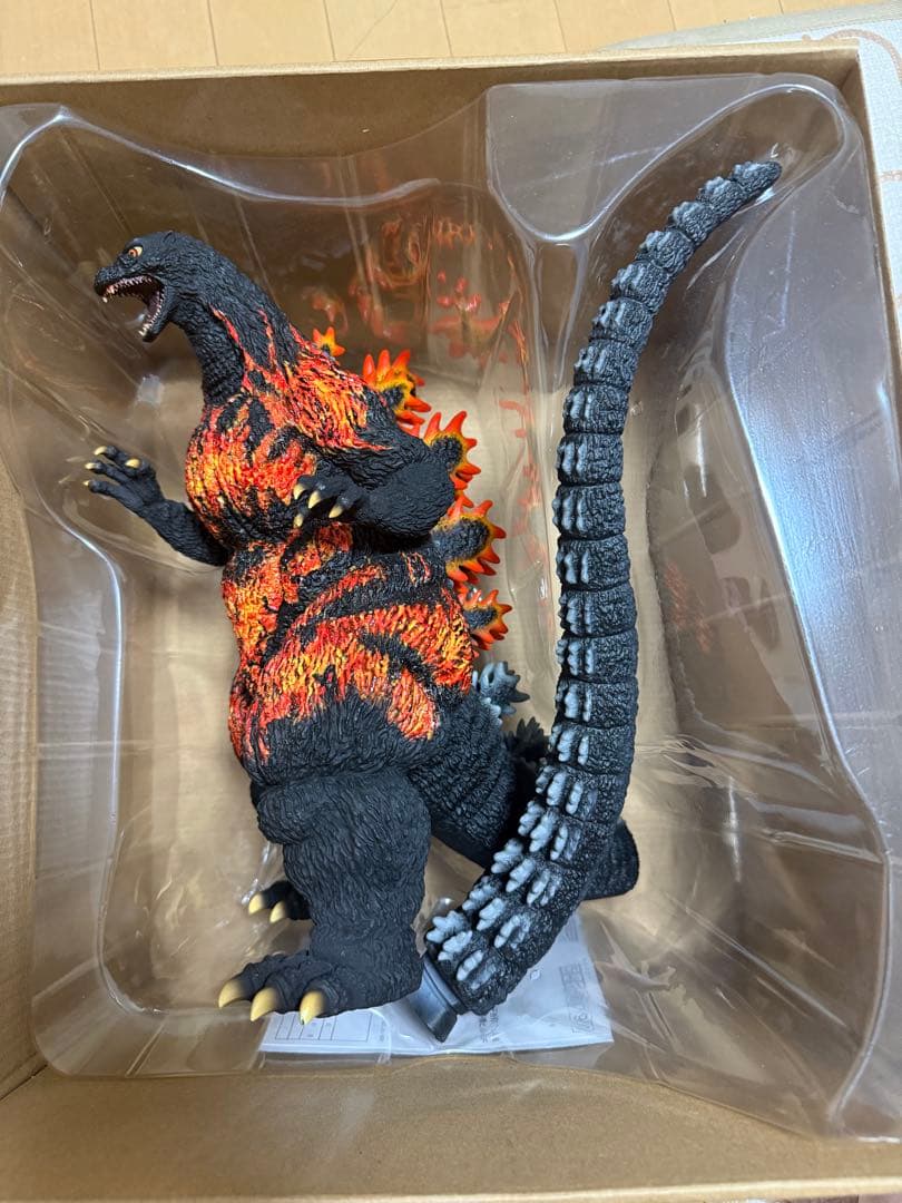 東宝30cmシリーズ 酒井ゆうじ造形コレクション ゴジラ(1995) 香港上陸