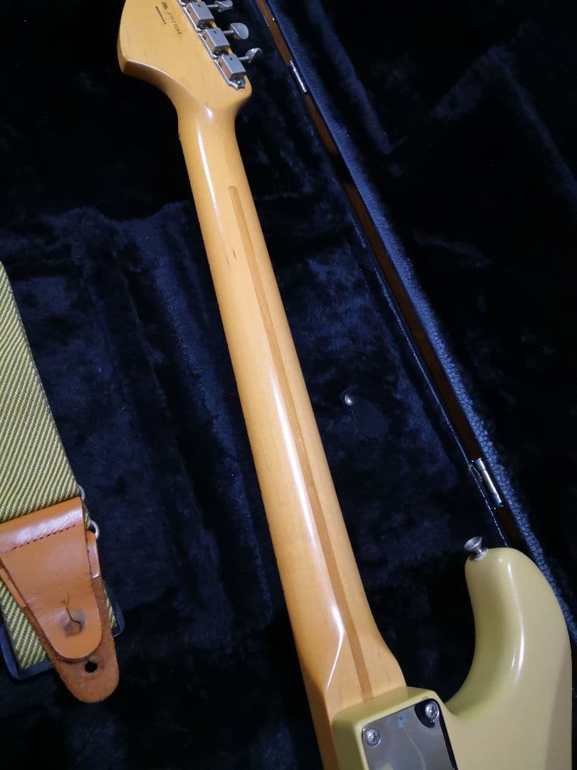 FENDER HIGHWAY ONE ソフトケース付きます。