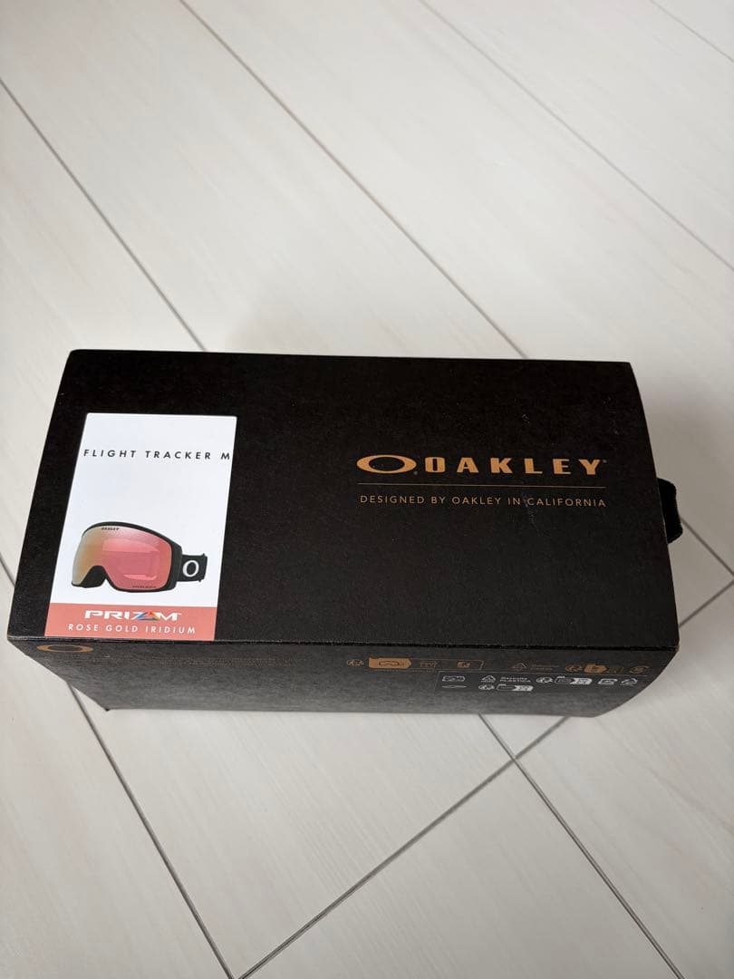 【新品】OAKLEY スノーゴーグル Flight Tracker Mレディース