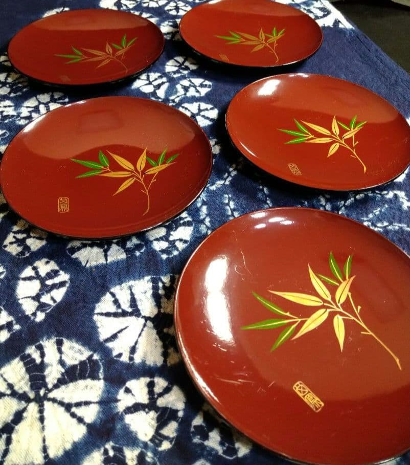 ♣【希少な】超レア５０年前のヴィンテージ品♦【金彩】紅赤笹絵柄 ♦５平皿