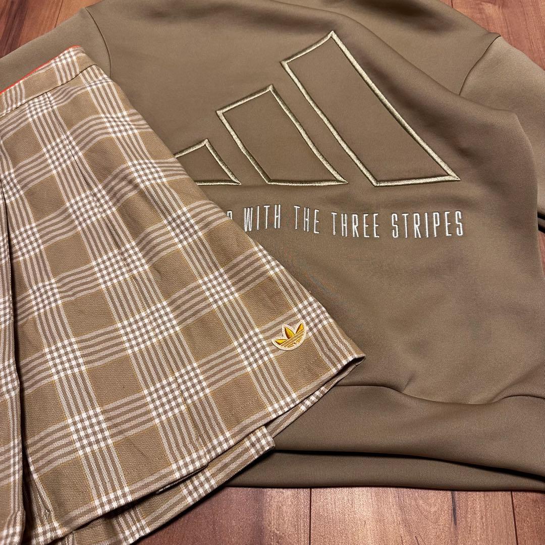 長袖パーカー　プリーツスカート　ダンボールニット　セットアップ　春秋冬　ベージュ