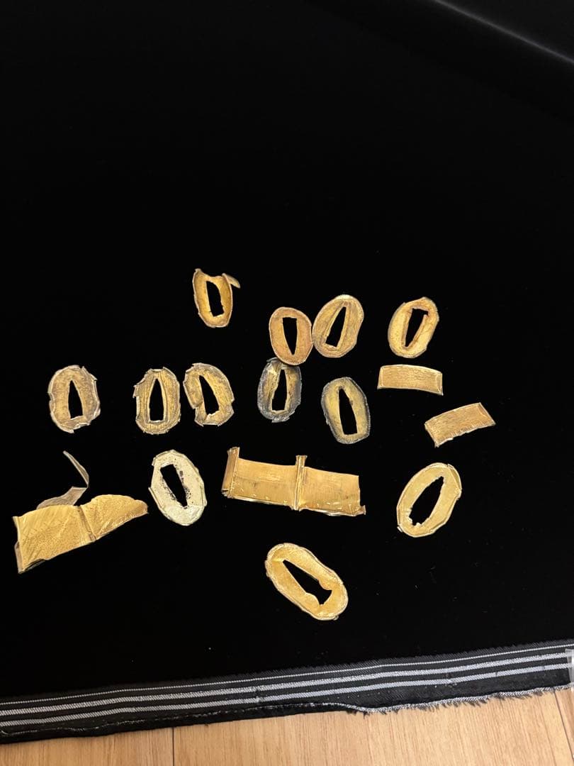 金無垢、18K、20K、22K素材が普段使われているハバキ、切羽から金部分だけ