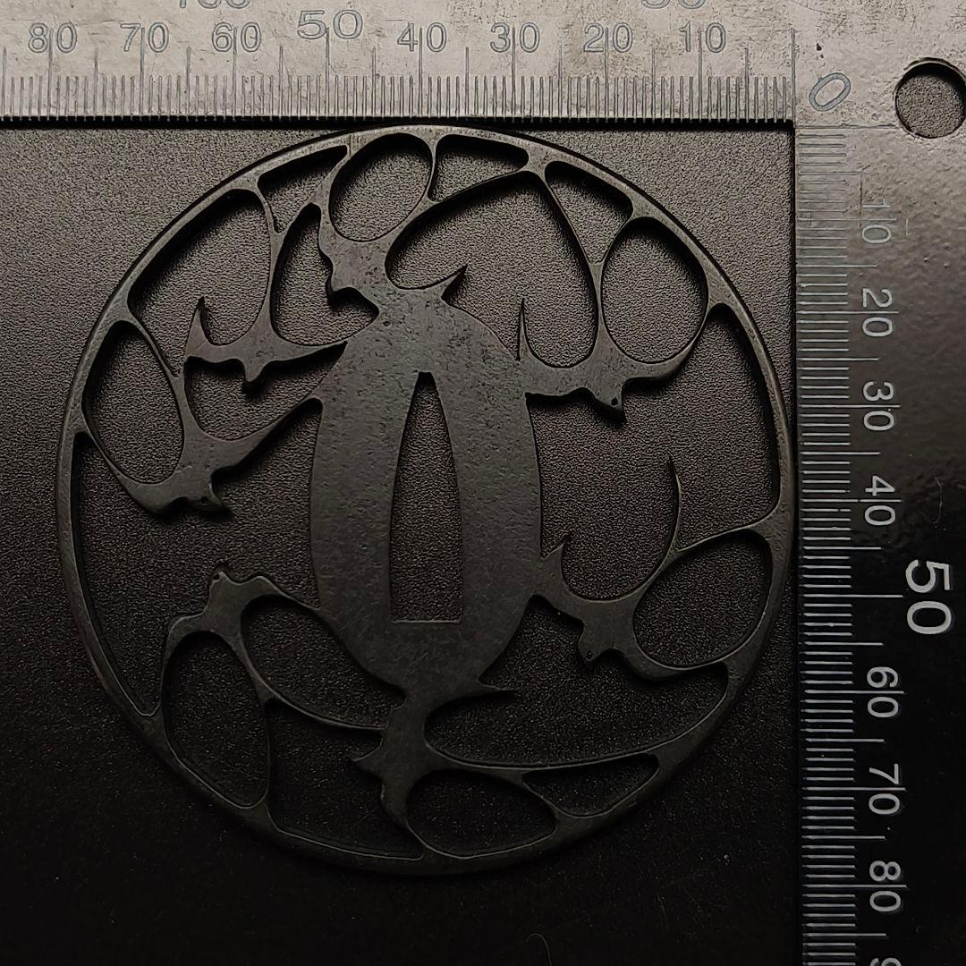 刀鍔　燕の図　透　鉄製　金工品　細工　職人作　日本刀装具　鍔　つば　刀剣美術