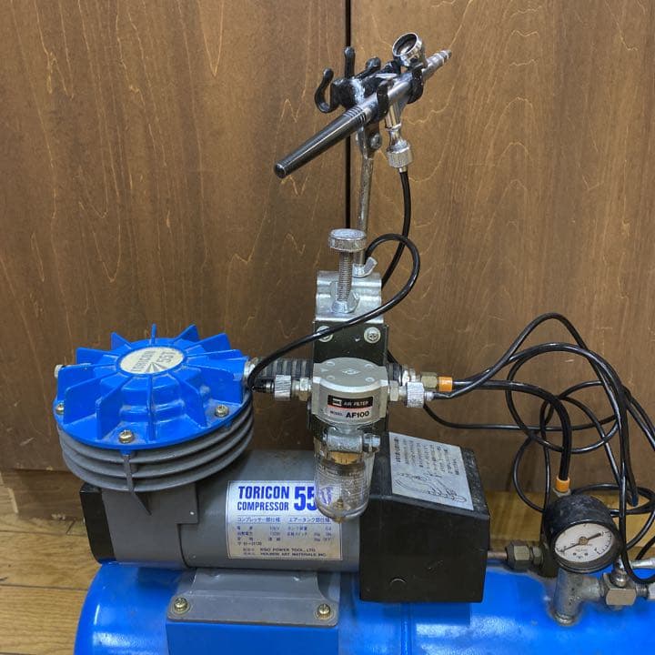 ホルベイン製　エアーブラシコンプレッサー