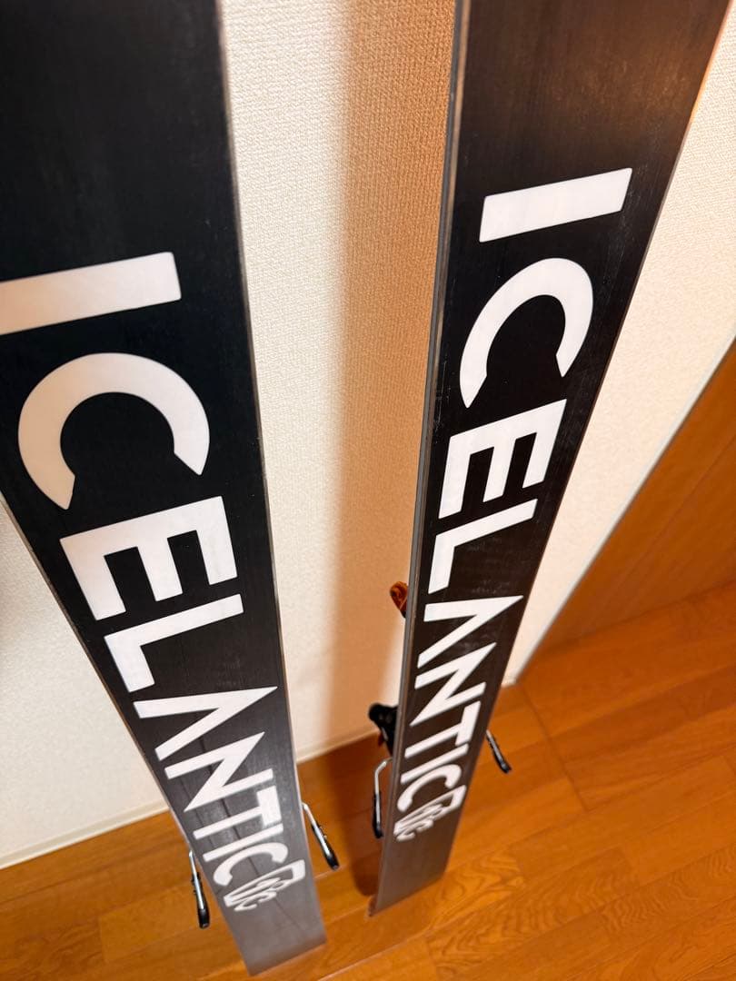 ICELANTIC スキー ビンディング、シール付き