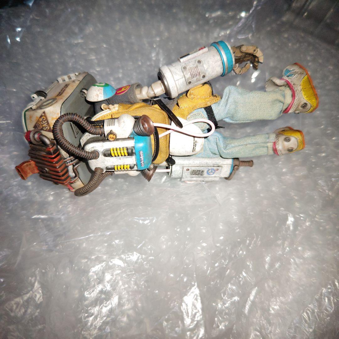 DAMTOYS　ジャンプスノーマン　フィギュア