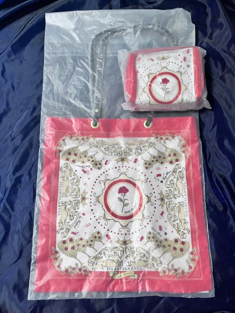 ツイステ展 POPUP スカーフトートバッグ スクエアポーチ ハーツラビュル寮