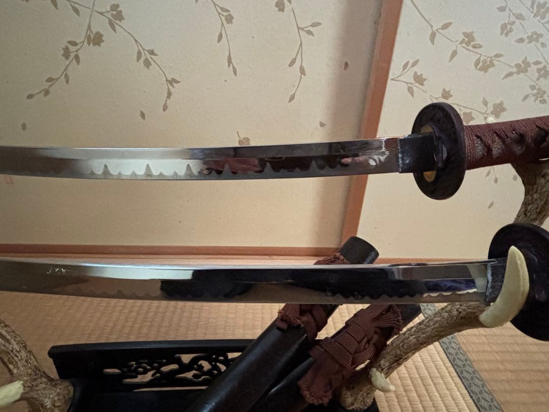 日本刀（模造刀）2本セット　刀置き付きJapanese sword,