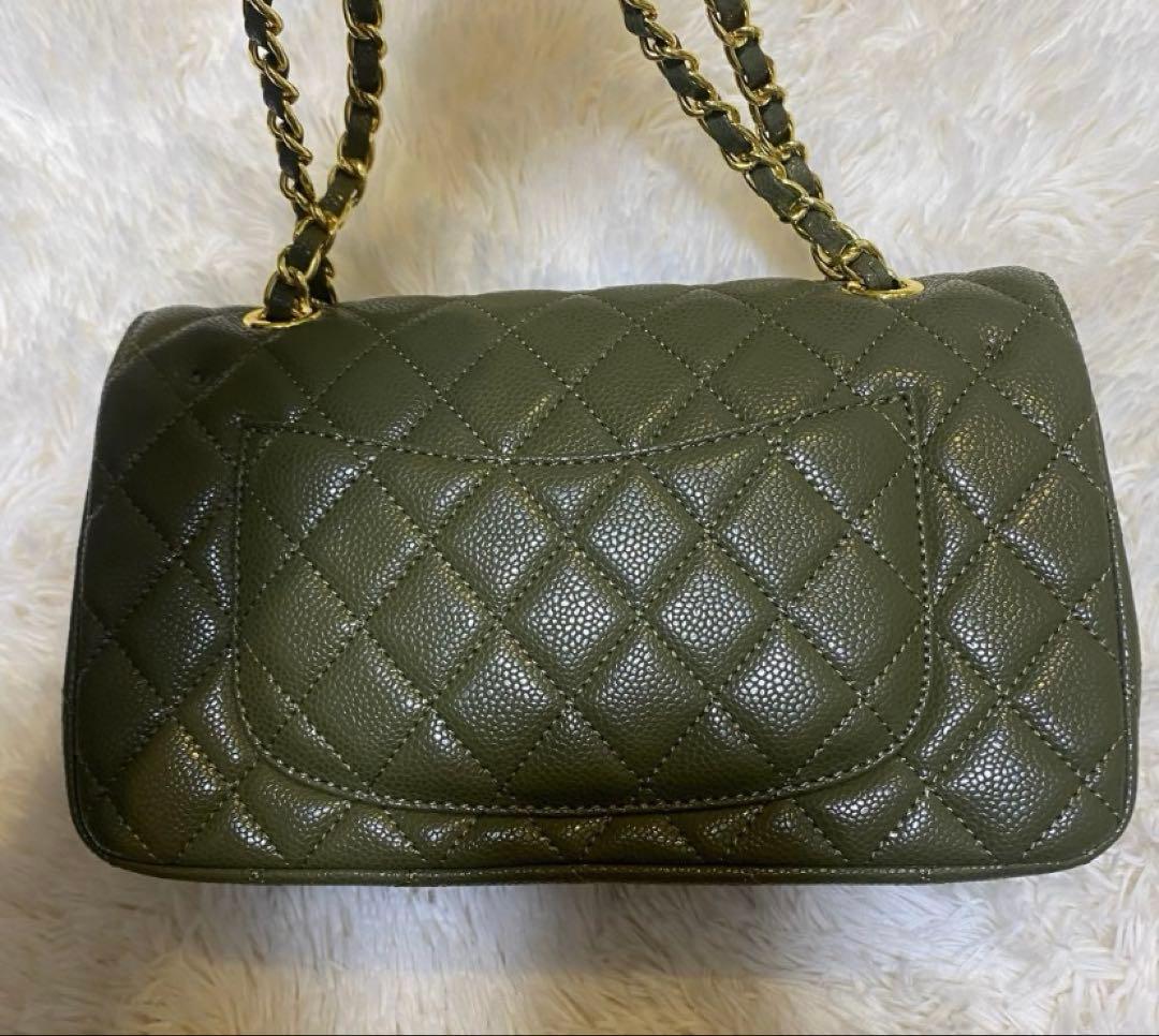 CHANEL チェーンバッグ　マトラッセ　グリーン　ノベルティ