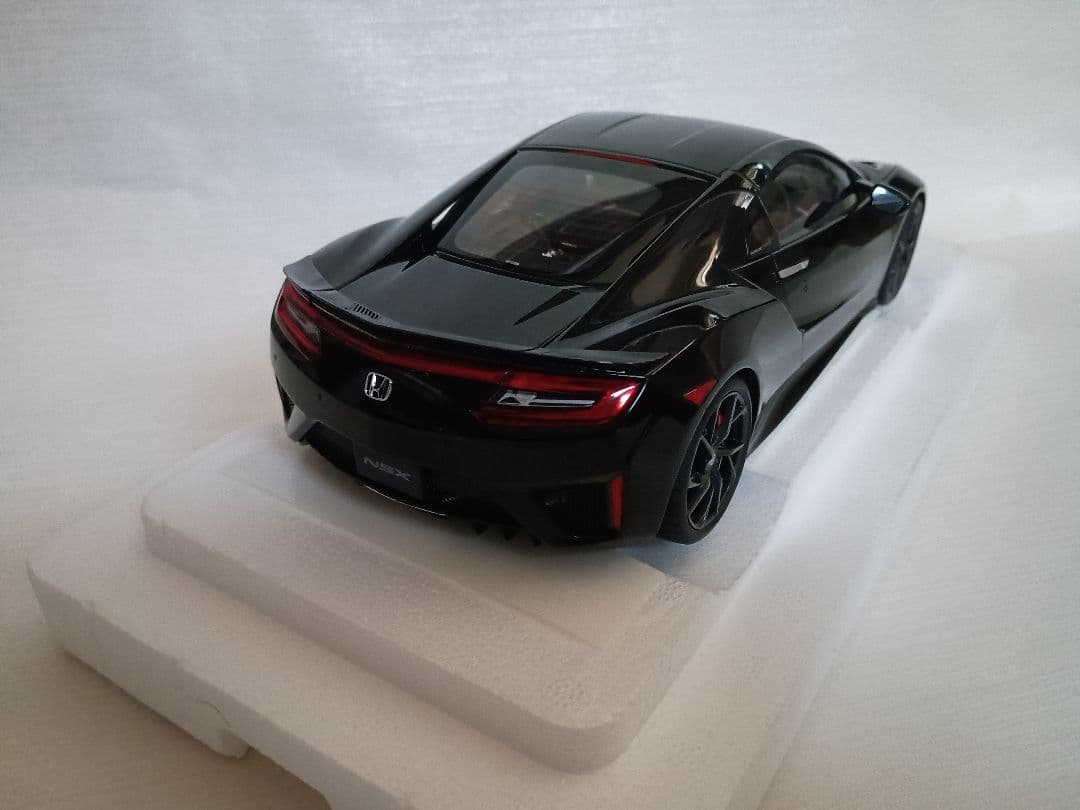オートアート 1/18 ホンダ　NSX (ＮＣ1)