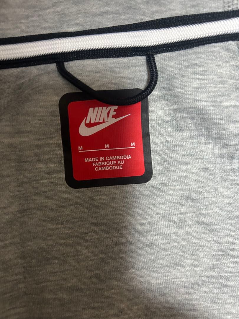 NIKEテックフリースセットアップグレー