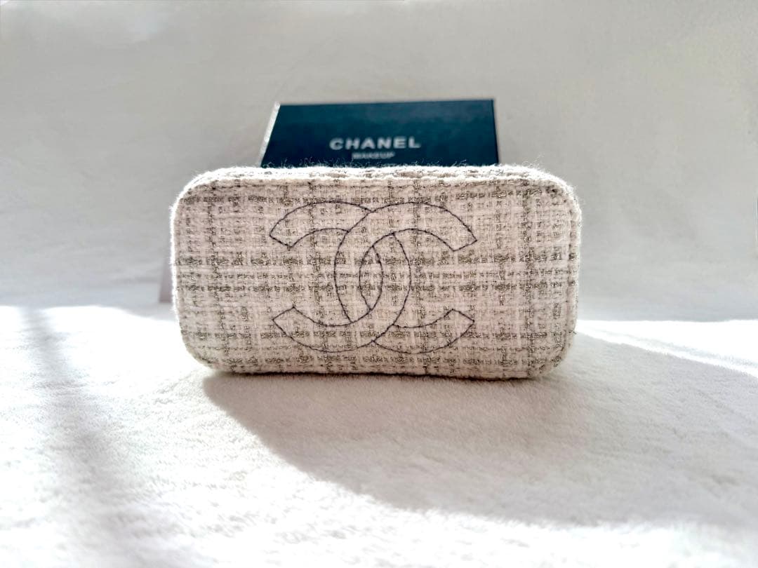 CHANEL ノベルティ　チェーン　ショルダーバッグ　ツイード　週末価格❗️