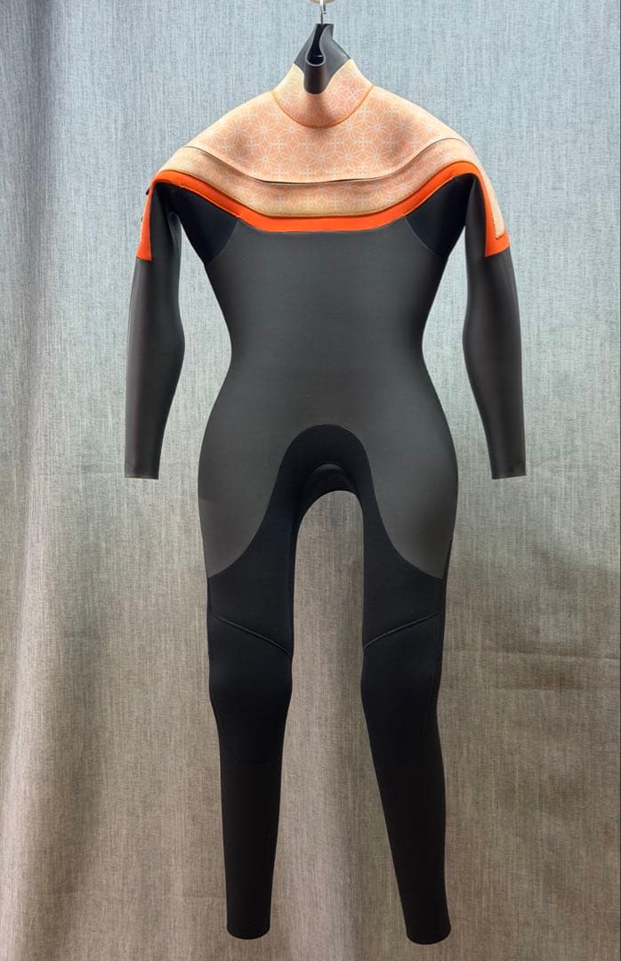 MECCA girl's Mサイズ　セミドライウェットスーツ 新品未使用