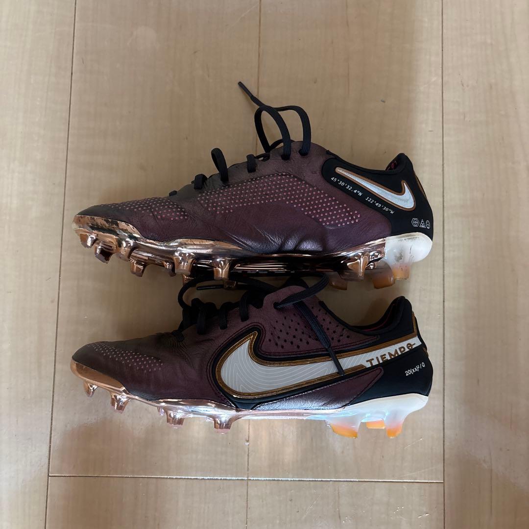 NIKE ティエンポ レジェンド9 エリート FG 24cm