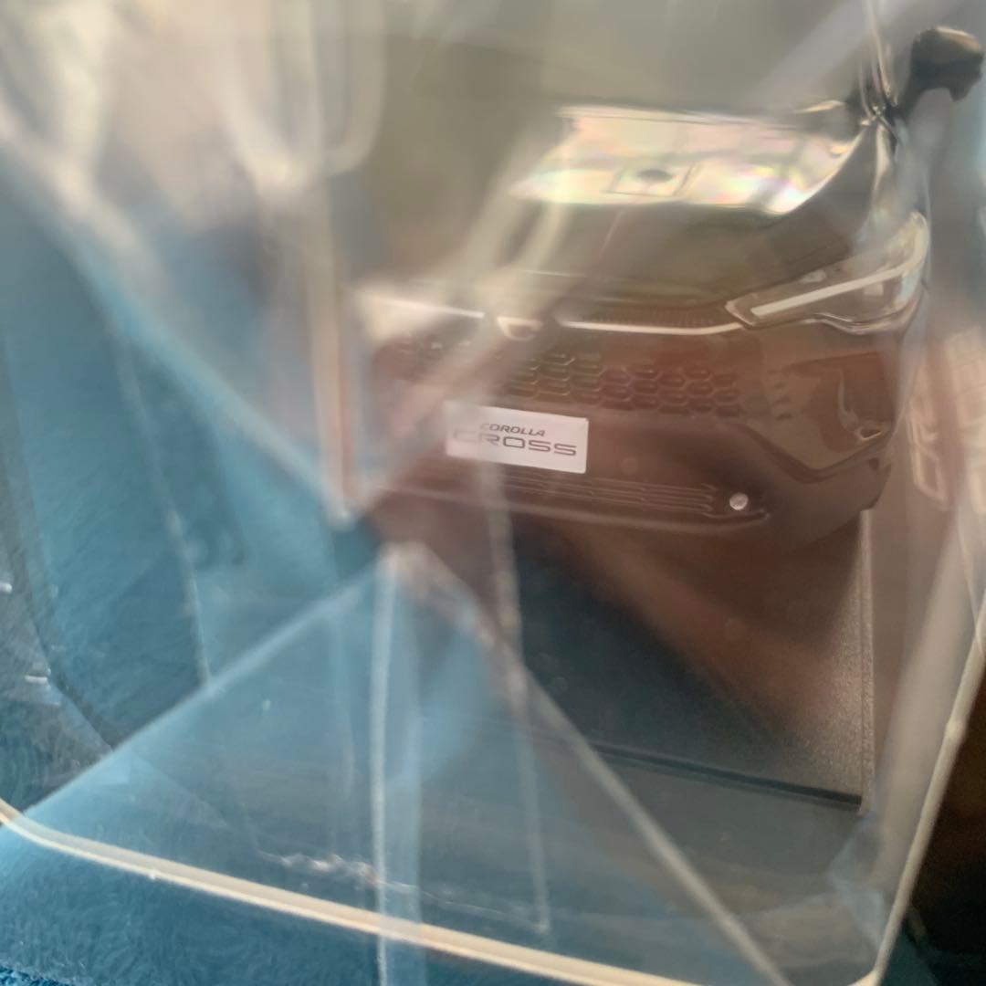 1/30ミニカーカローラクロス　マイナーチェンジ後ブラックマイカ